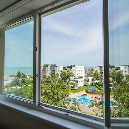 Cadet 505 - Panorámás Balaton-parti Apartamento Siófok