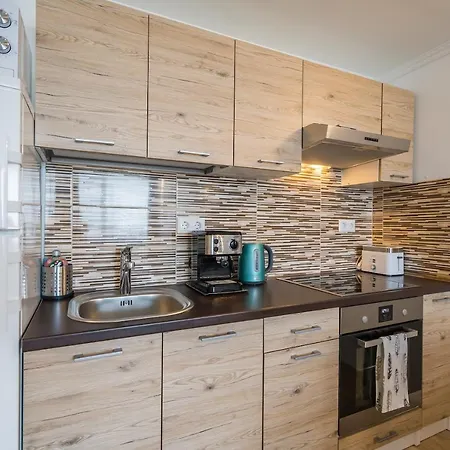 Cadet 505 - Panorámás Balaton-parti Apartman *